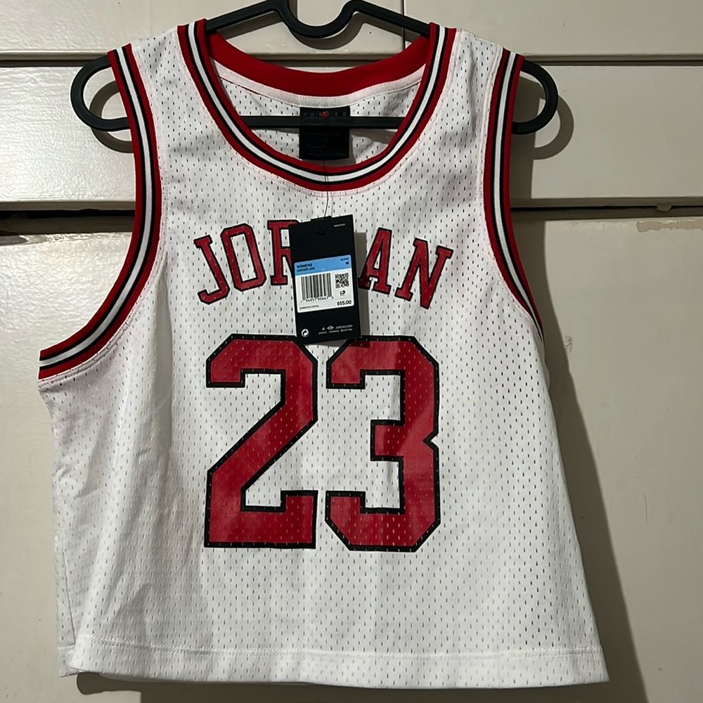 Jordan women’s crop jersey. Size medium.